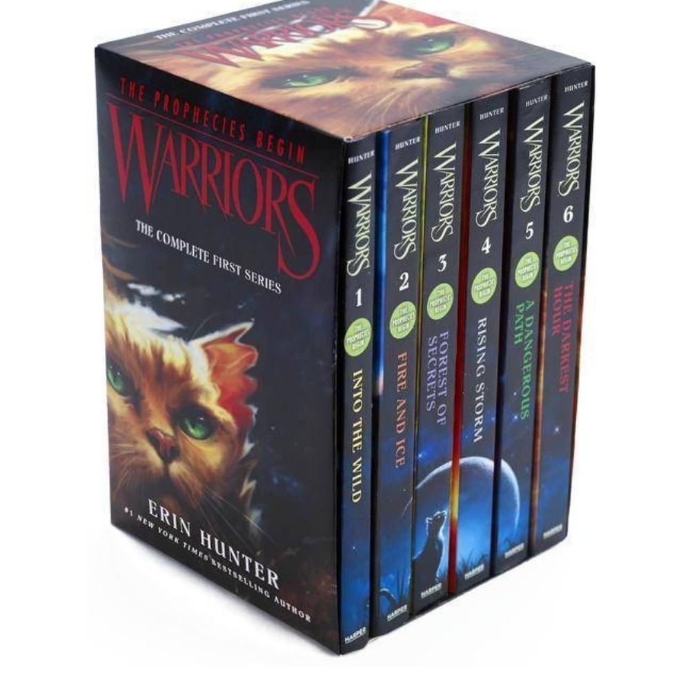 Warriors: The Prophecies Begin Box Set by Erin Hunter - Black & Blue Artwork